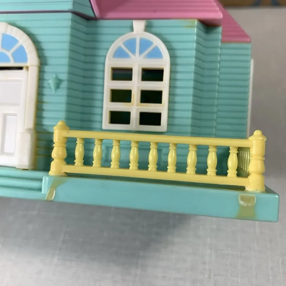 Blue Box Toys Tiny Dream Carry Along Mini Dollhouse Some Furniture 1990s